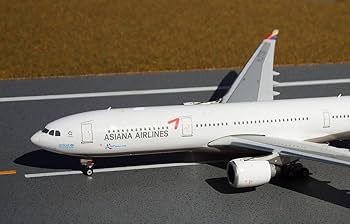 Amazon.co.jp: アシアナ航空 A330-300 HL7736 : おもちゃ